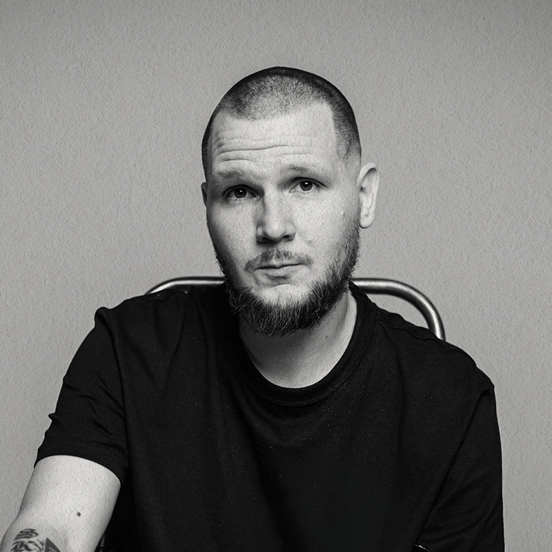 Arturs Skutelis izsludina lielkoncertu Vienkārši vārdi